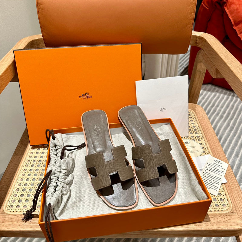 Sandália Hermès