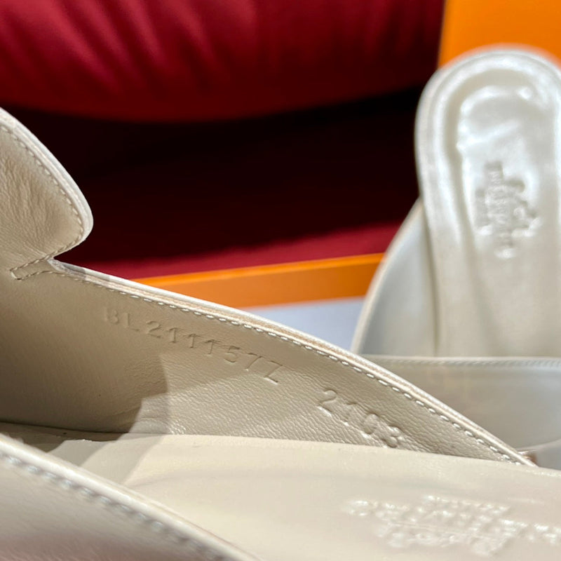 Sandália Hermès