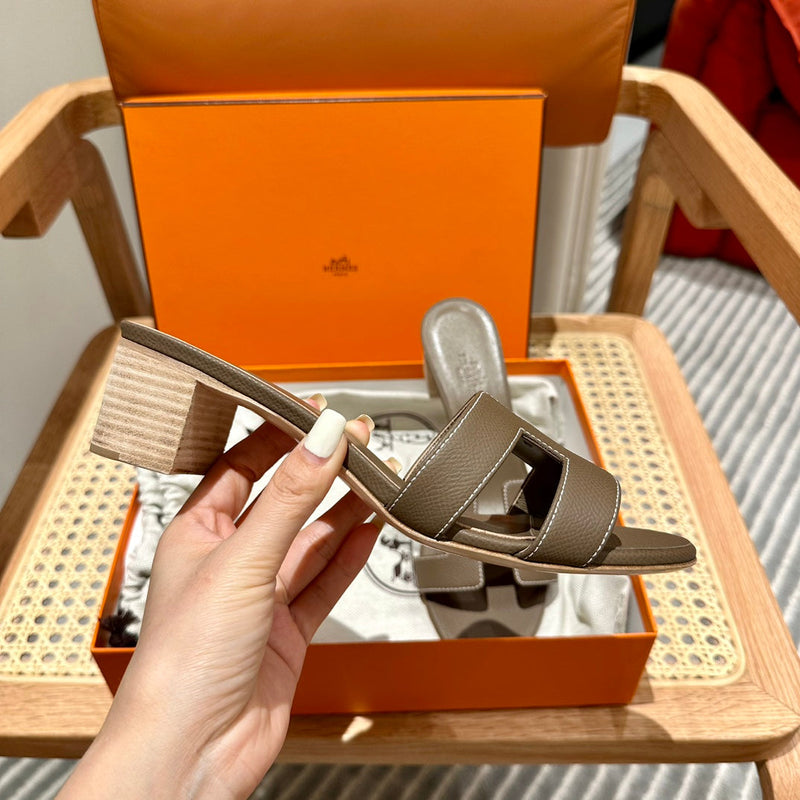 Sandália Hermès