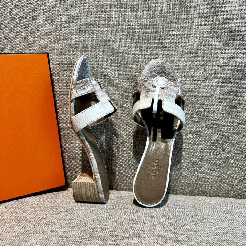 Sandália Hermès