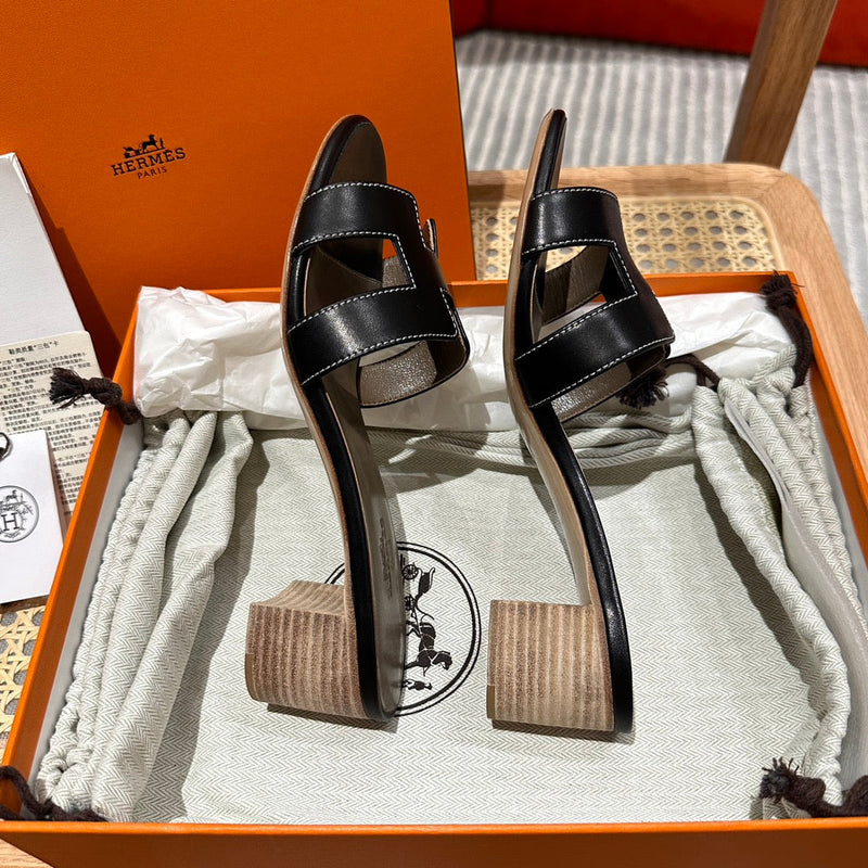 Sandália Hermès