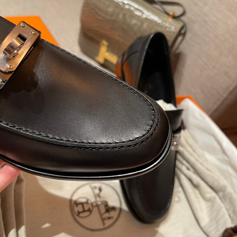 Sandália Hermès
