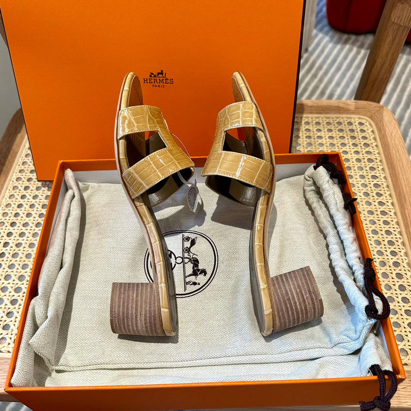 Sandália Hermès