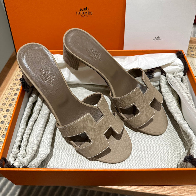 Sandália Hermès