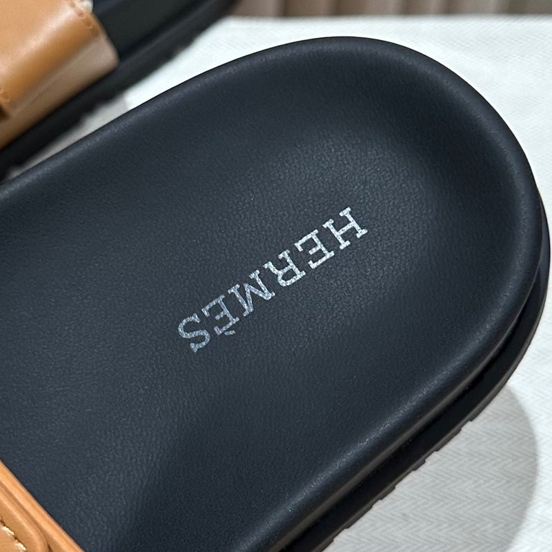 Sandália Hermès