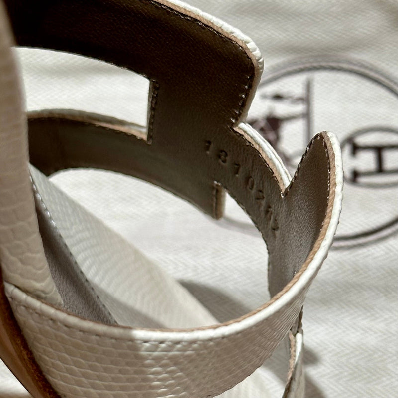 Sandália Hermès