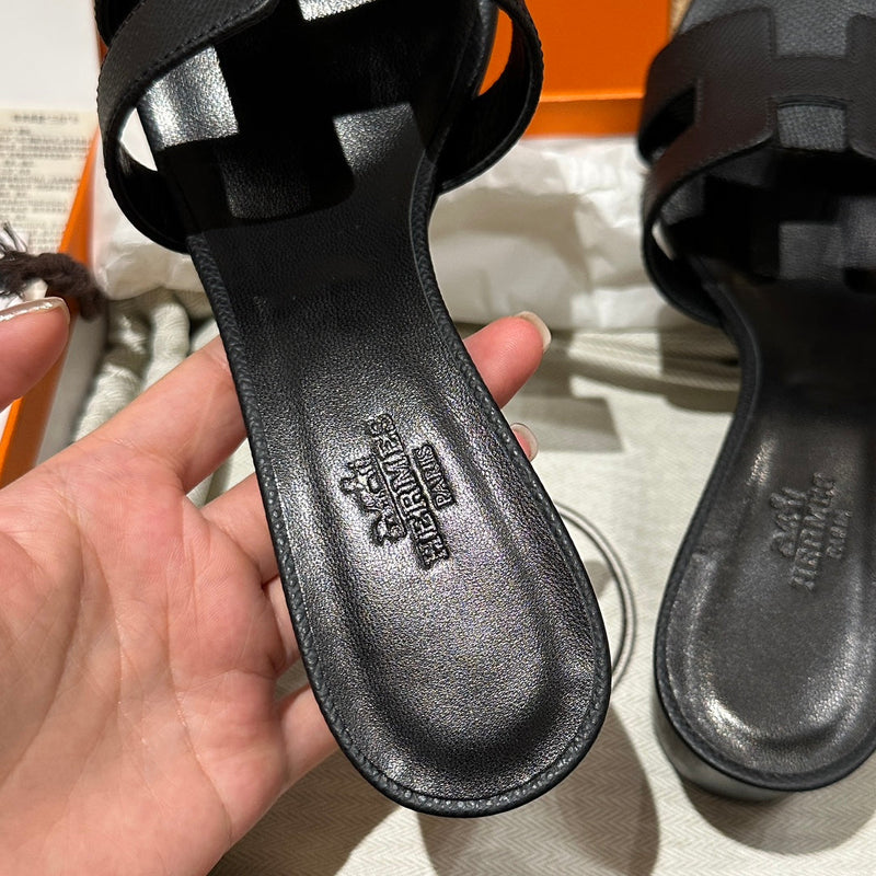 Sandália Hermès