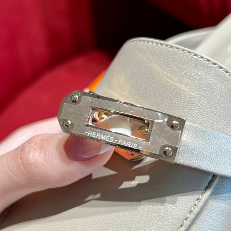 Sandália Hermès