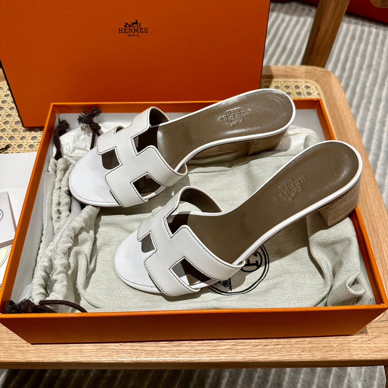 Sandália Hermès