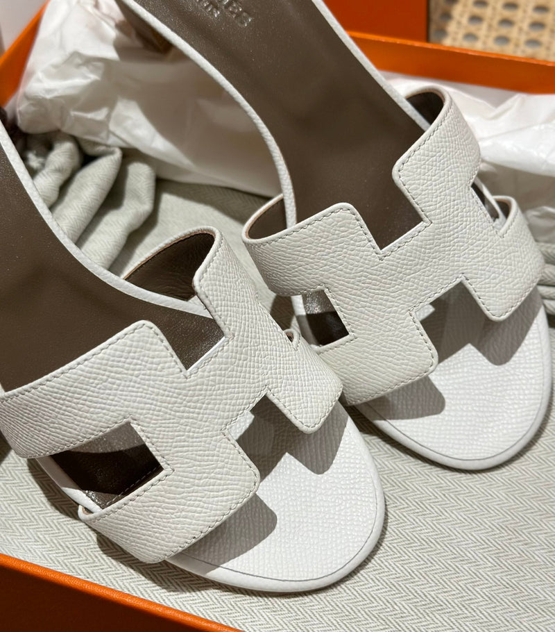 Sandália Hermès