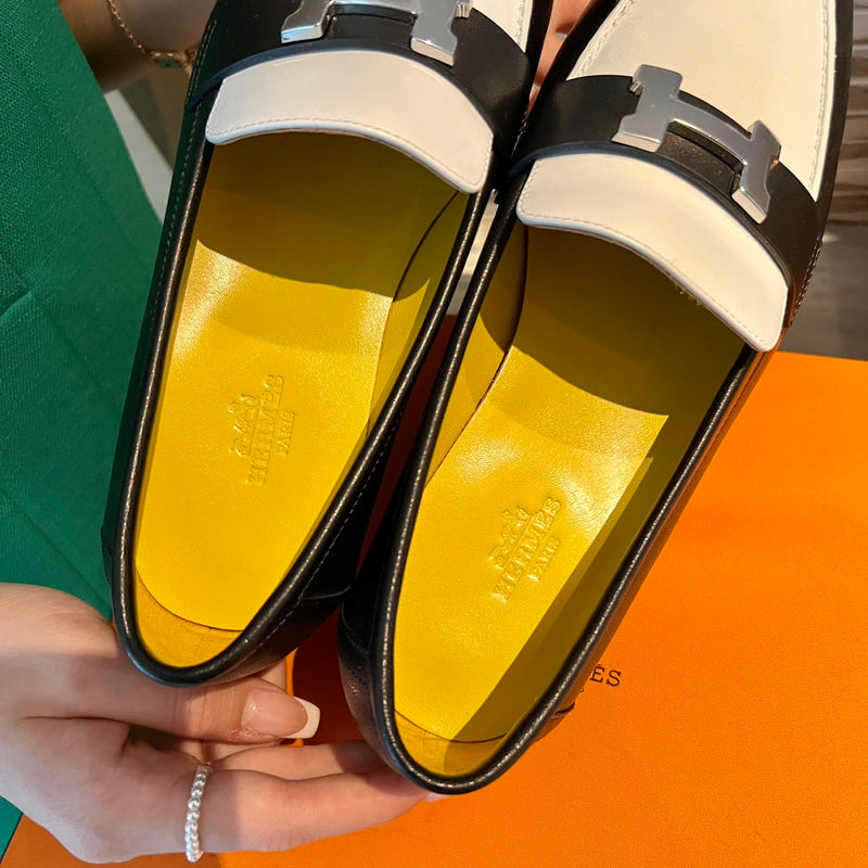 Sandália Hermès
