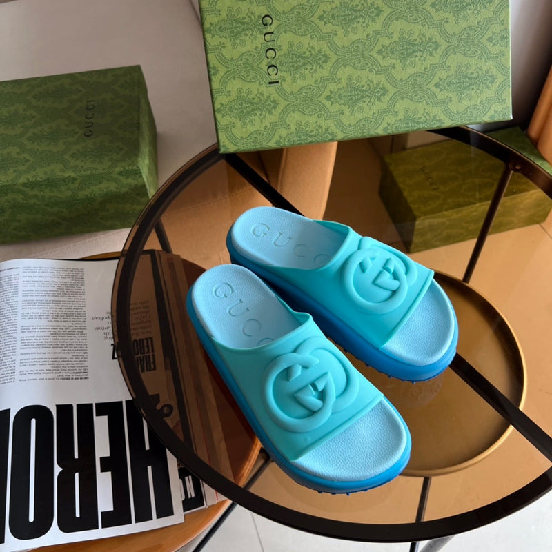 Chinelo Gucci Miami 2022