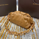 Bolsa Bottega Veneta 𝙏𝙃𝙀 𝘾𝙃𝘼𝙄𝙉 𝙋𝙊𝙐𝘾𝙃 31CM BAG