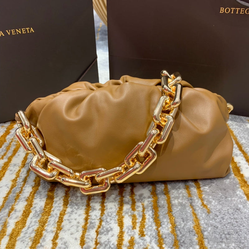 Bolsa Bottega Veneta 𝙏𝙃𝙀 𝘾𝙃𝘼𝙄𝙉 𝙋𝙊𝙐𝘾𝙃 31CM BAG