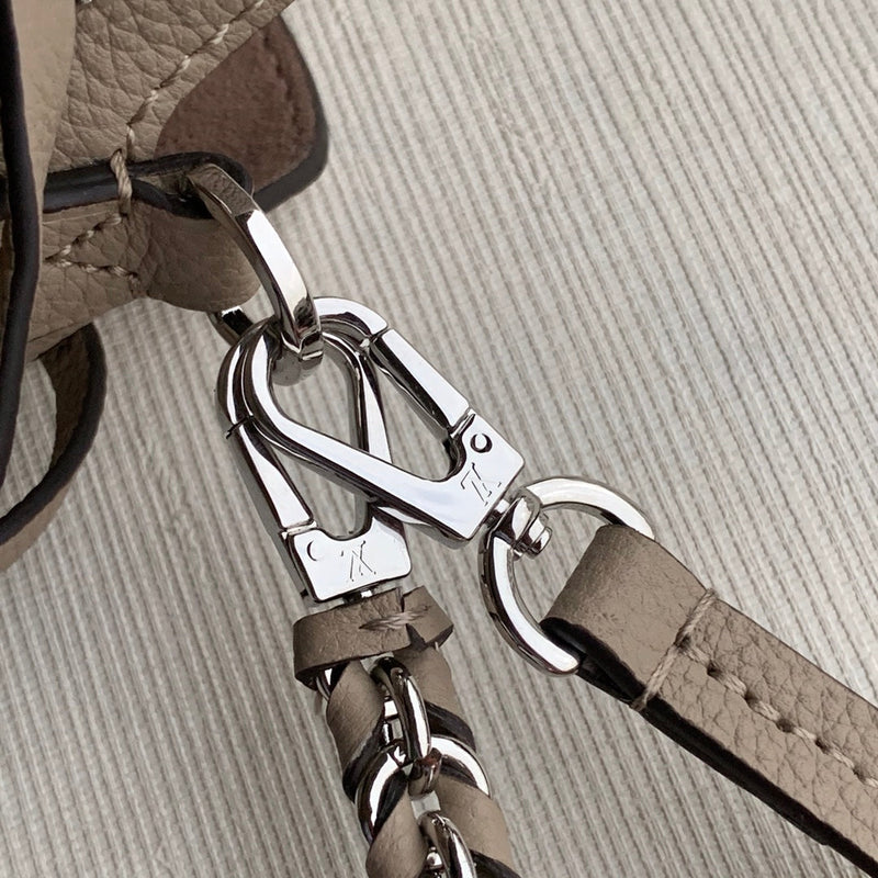 Bolsa Louis Vuitton Bella