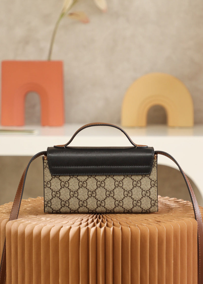 Bolsa Gucci Padlock mini bag