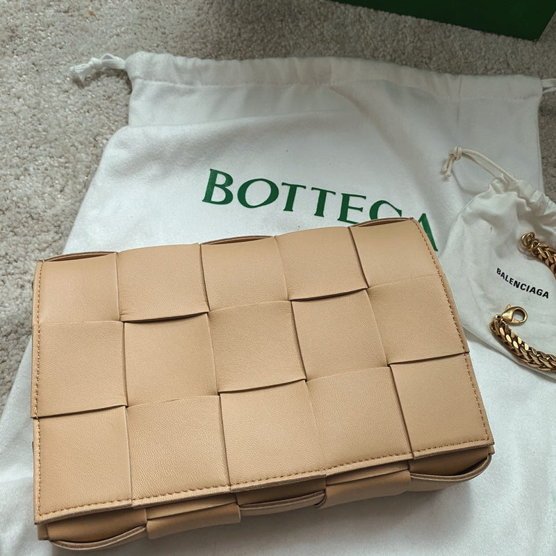 Bolsa Bottega Veneta CASSETTE 23CM