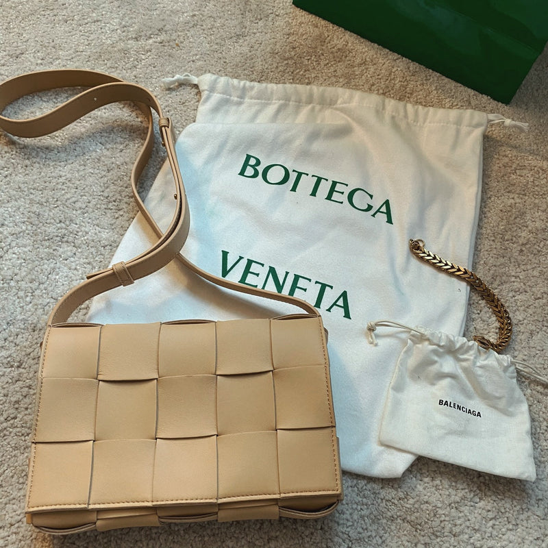 Bolsa Bottega Veneta CASSETTE 23CM