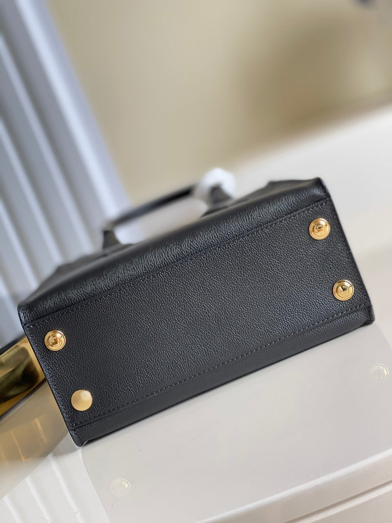 Bolsa Louis Vuitton On My Side PM