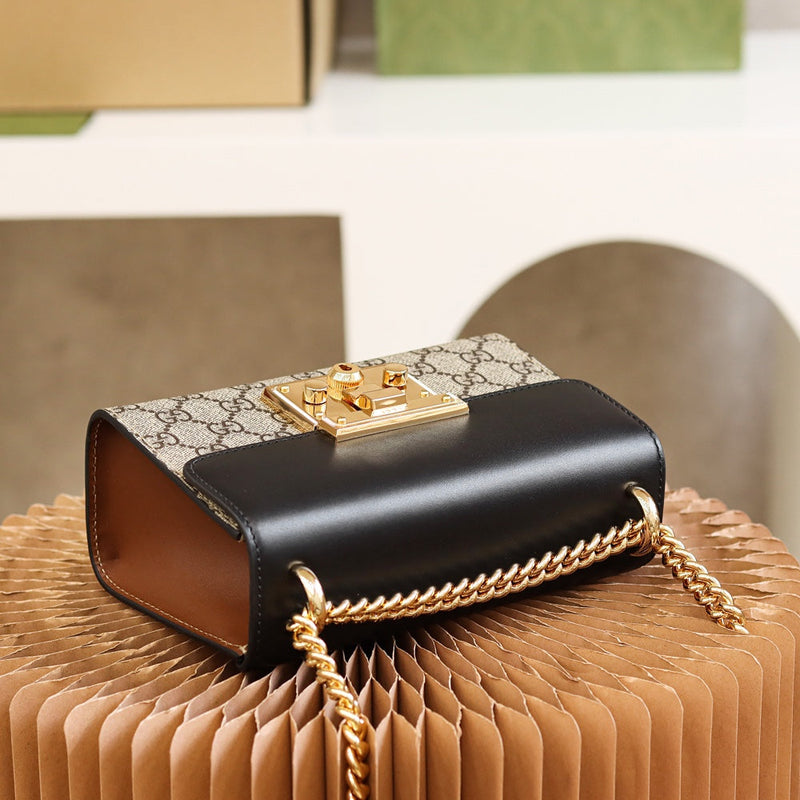 Bolsa GUCCI 𝐏𝐚𝐝𝐥𝐨𝐜𝐤 GG