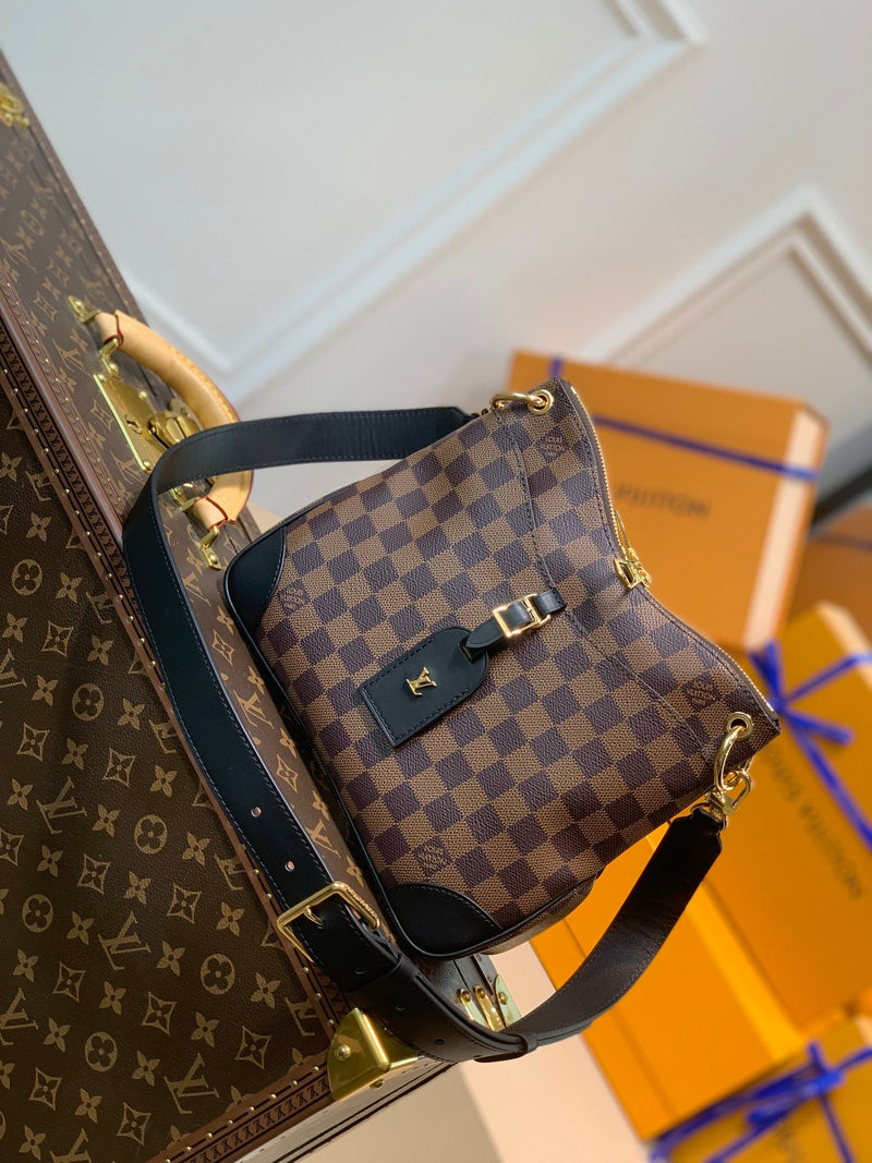 Bolsa Louis Vuitton  Odéon PM
