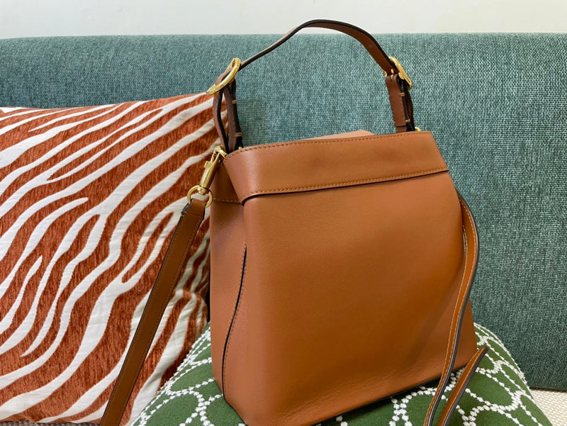 Bolsa Valentino Logo