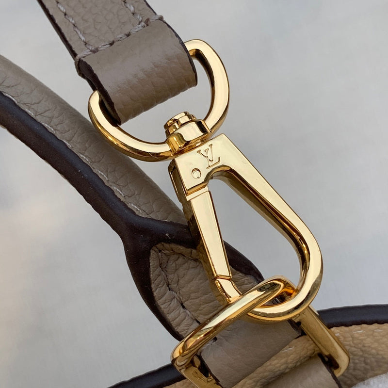 Bolsa Louis Vuitton Petit Palais