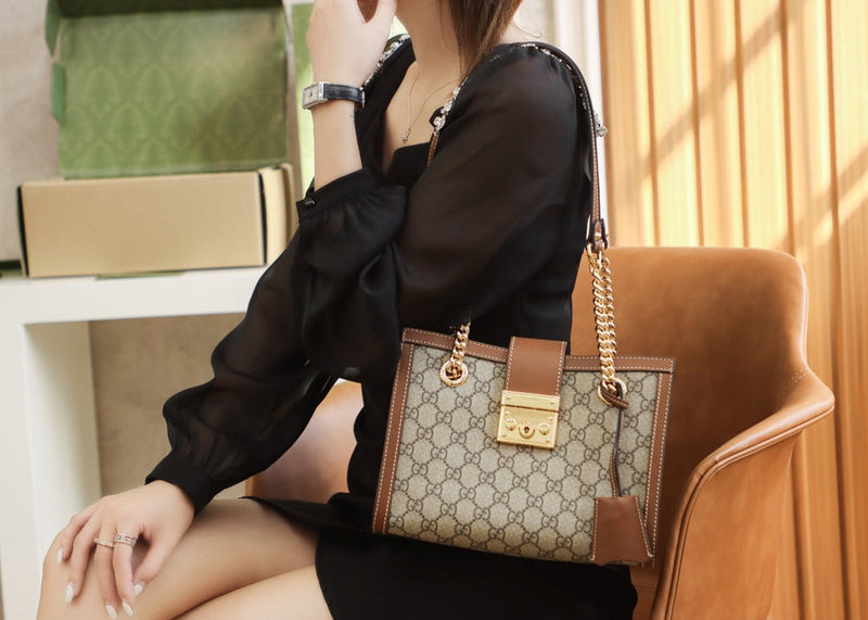 Bolsa GUCCI 𝐏𝐚𝐝𝐥𝐨𝐜𝐤