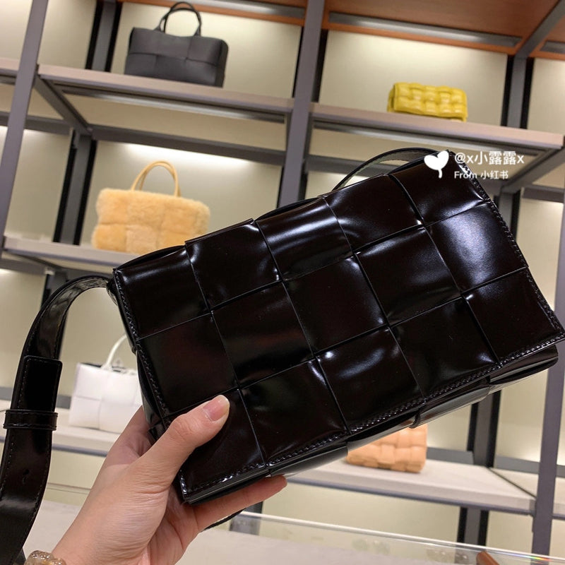 Bolsa Bottega Veneta CASSETTE 23CM