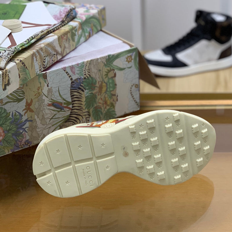 Tênis Gucci