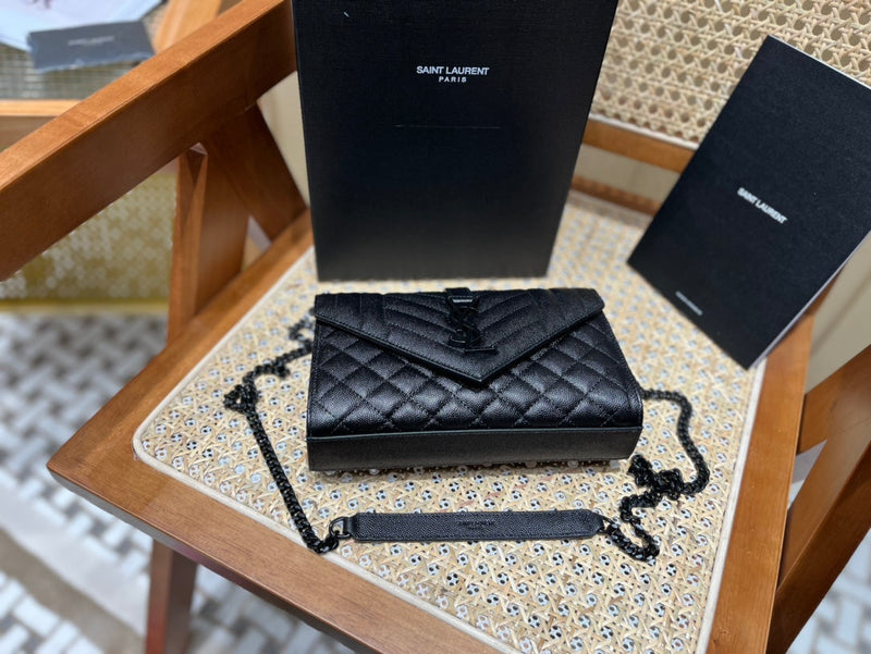 Bolsa YSL ENVELOPE 21CM