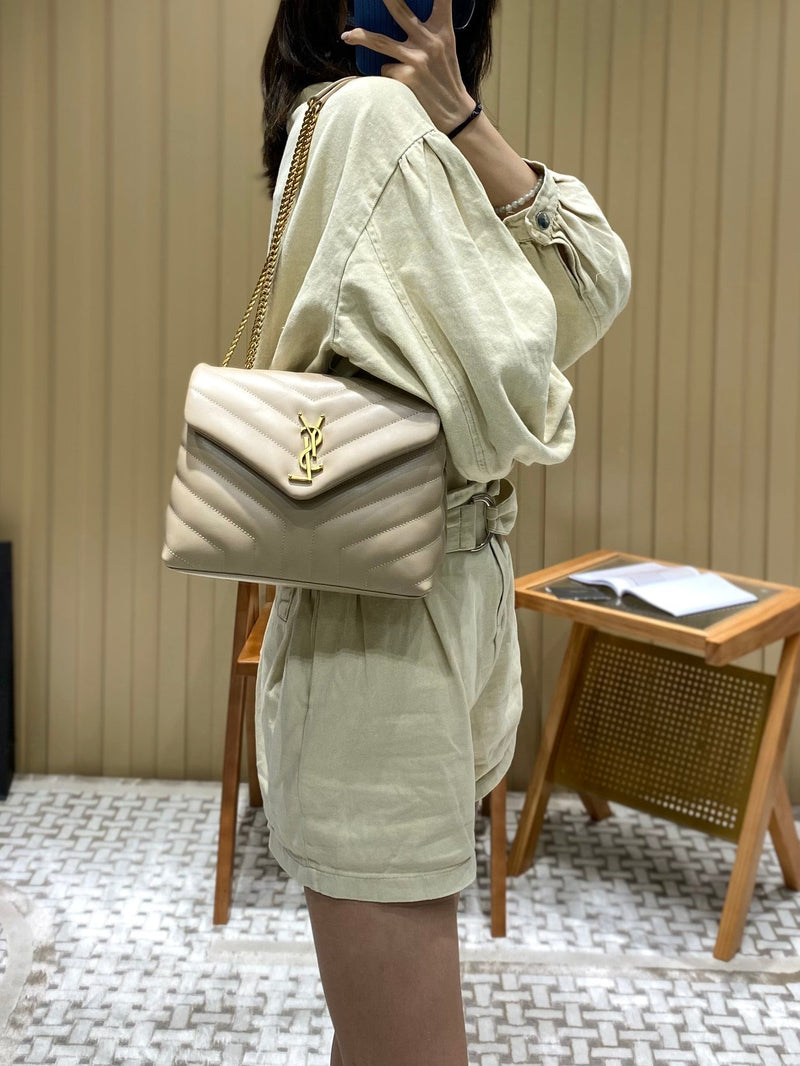 Bolsa YSL LOULOU 23CM Y