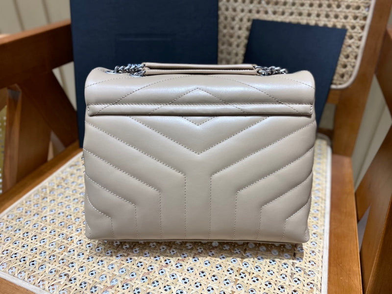 Bolsa YSL LOULOU 23CM Y