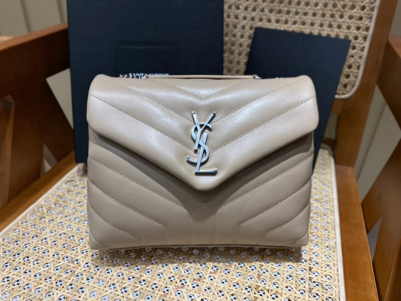 Bolsa YSL LOULOU 23CM Y