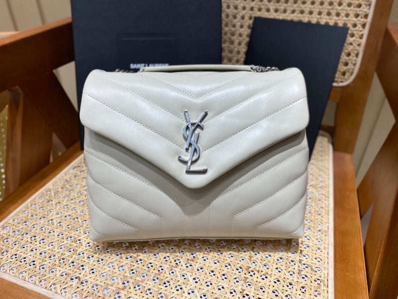 Bolsa YSL LOULOU 23CM Y