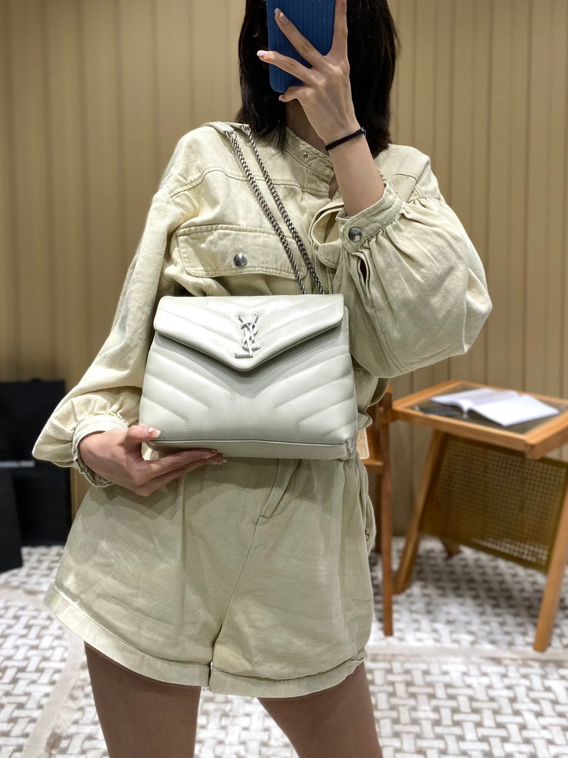 Bolsa YSL LOULOU 23CM Y