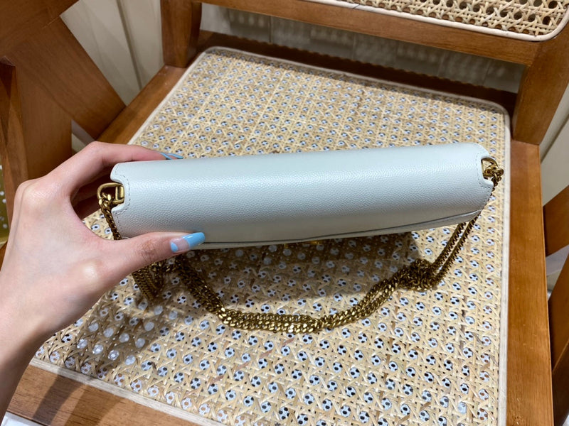 Bolsa YSL 𝑪𝒂𝒔𝒔𝒂𝒏𝒅𝒓𝒂 22CM
