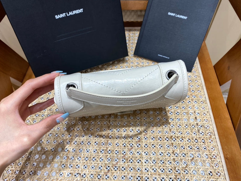 Bolsa YSL 𝑛𝑖𝑘𝑖 𝑐𝘩𝑎𝑖𝑛 𝑤𝑎𝑙𝑙𝑒𝑡