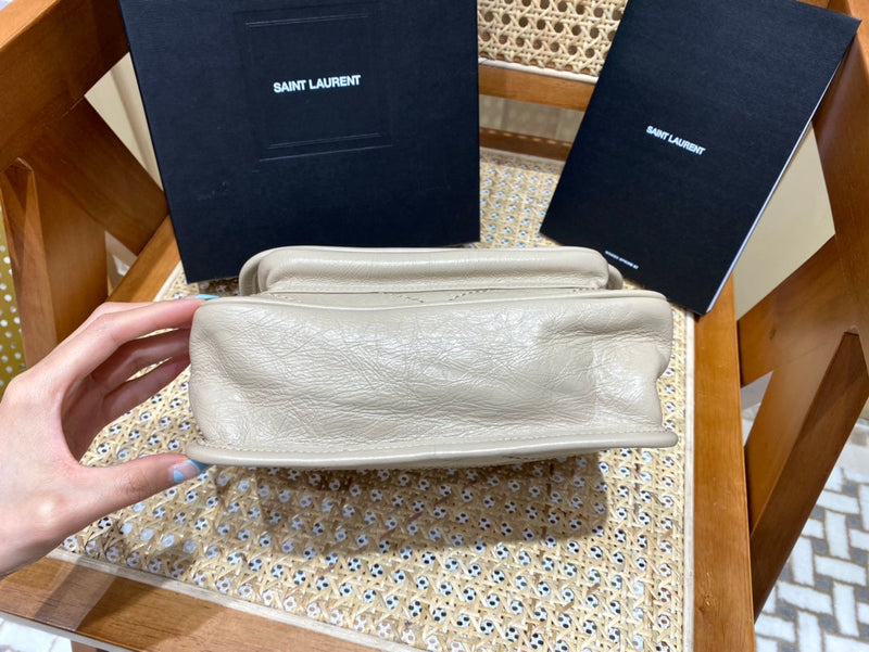 Bolsa YSL Niki 22CM
