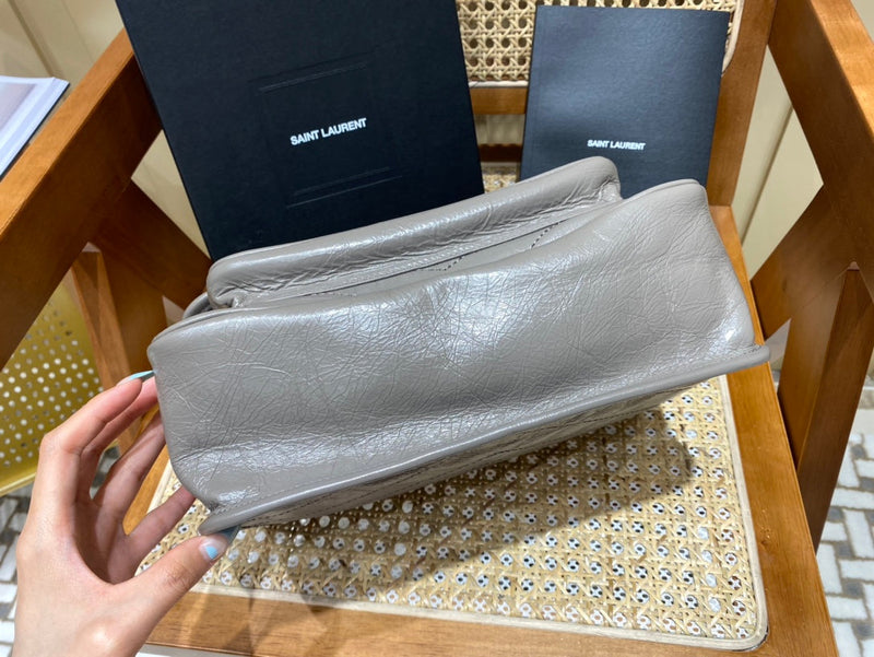 Bolsa YSL Niki 28CM