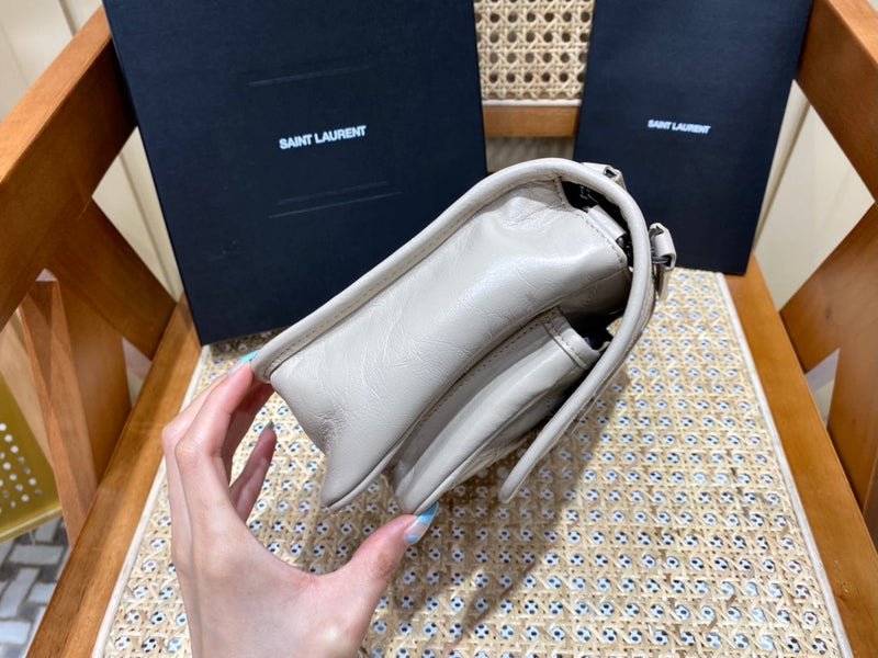 Bolsa YSL Niki 22CM