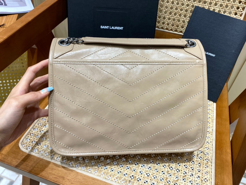 Bolsa YSL 𝐍𝐢𝐤𝐢 28𝐜𝐦