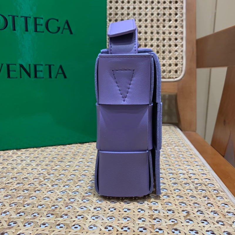 Bolsa Bottega Veneta CASSETTE 23CM