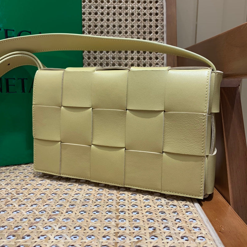 Bolsa Bottega Veneta CASSETTE 23CM