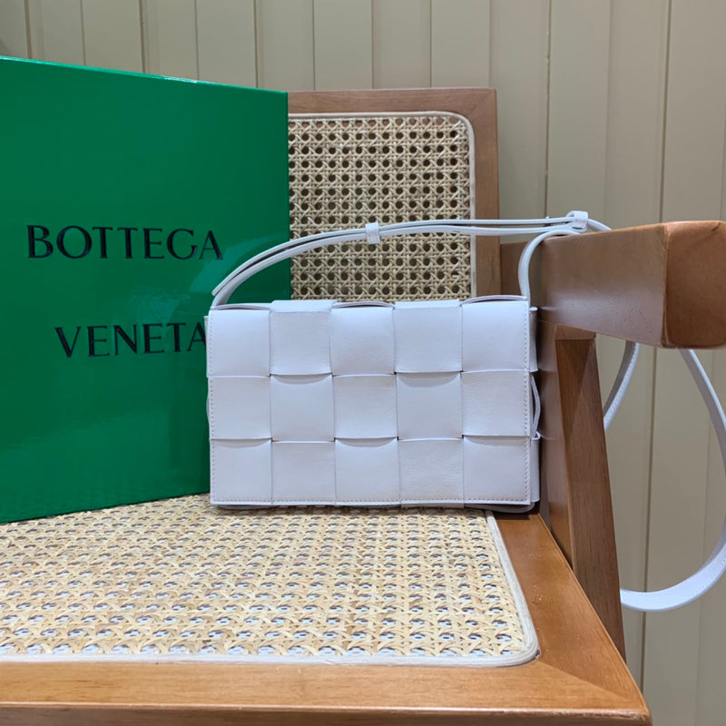 Bolsa Bottega Veneta CASSETTE 23CM