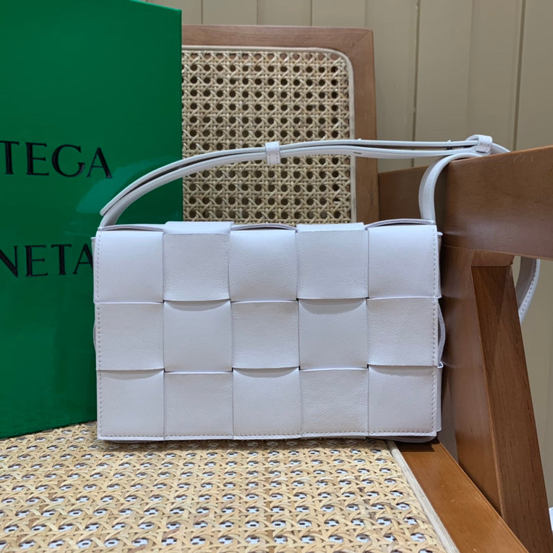 Bolsa Bottega Veneta CASSETTE 23CM