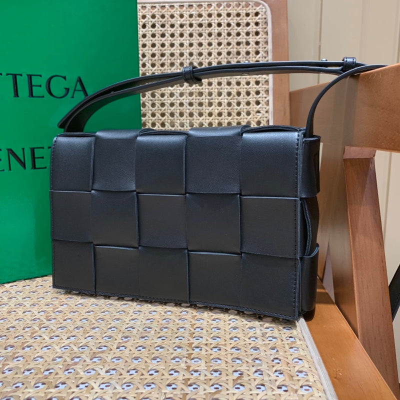 Bolsa Bottega Veneta CASSETTE 23CM