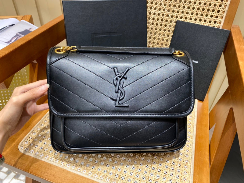 Bolsa Ysl 𝑵𝒊𝒌𝒊 𝑳𝒂𝒎𝒃 28CM