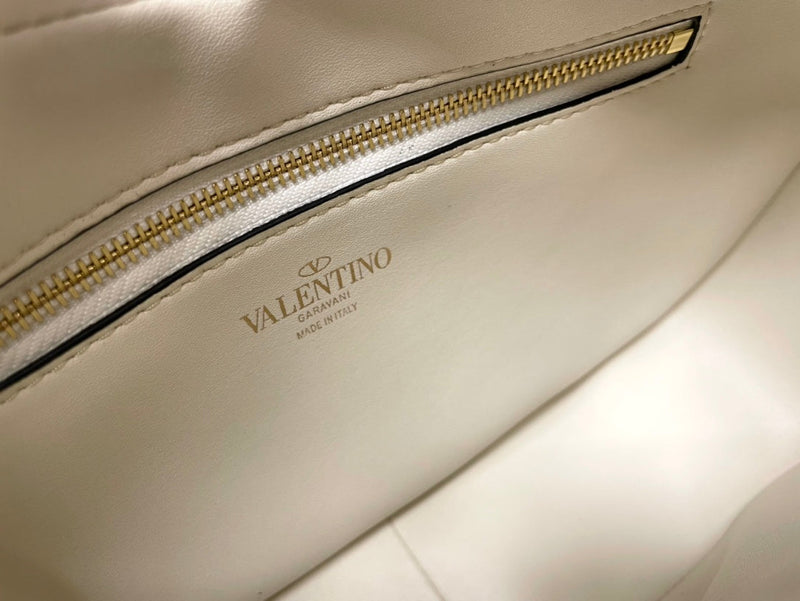 Bolsa Valentino Studsign Hobo