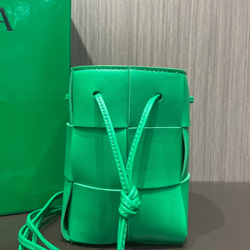 Bolsa Bottega Veneta CASSETTE 14CM